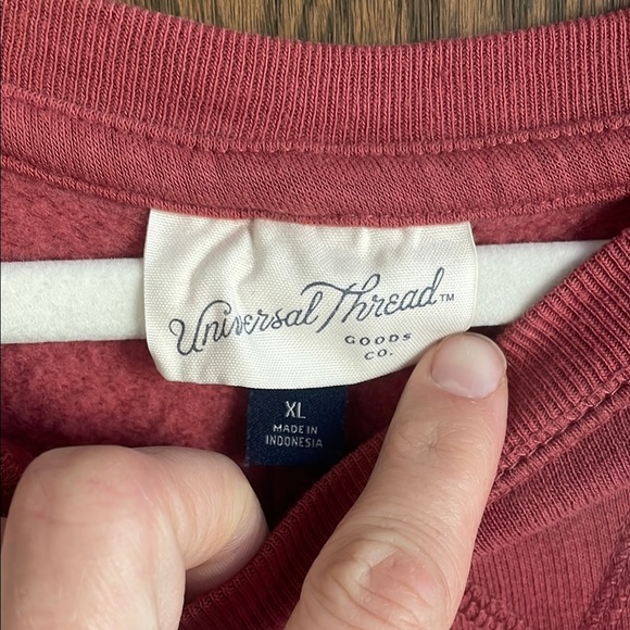 Universal Thread Mauve Crew Neck - Picture 5 of 5